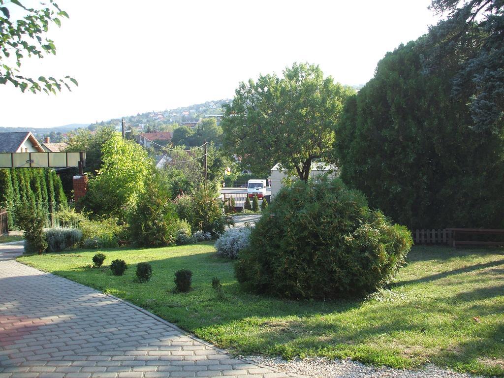 Krisztina Panzio Hotel Balatonalmádi Exterior foto